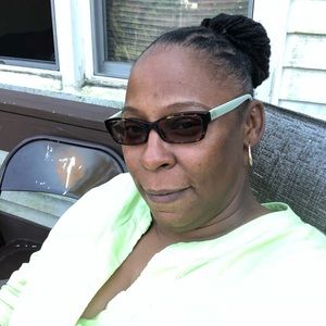 Meet your Posher, Letisha